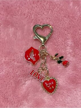Gold Heart Clasp Red Enamel Love Keychain